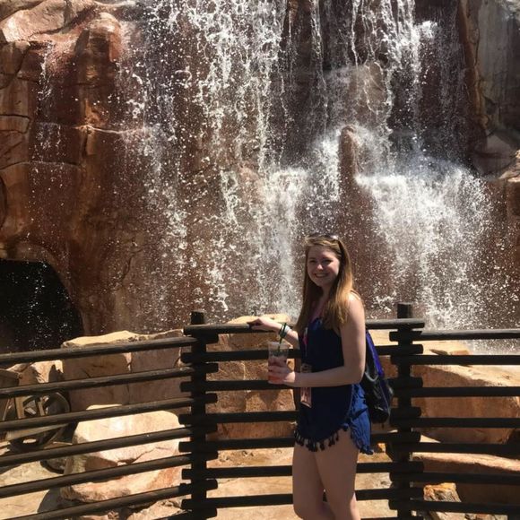 Meet your Posher, Kylee - Picture 1 of 1
